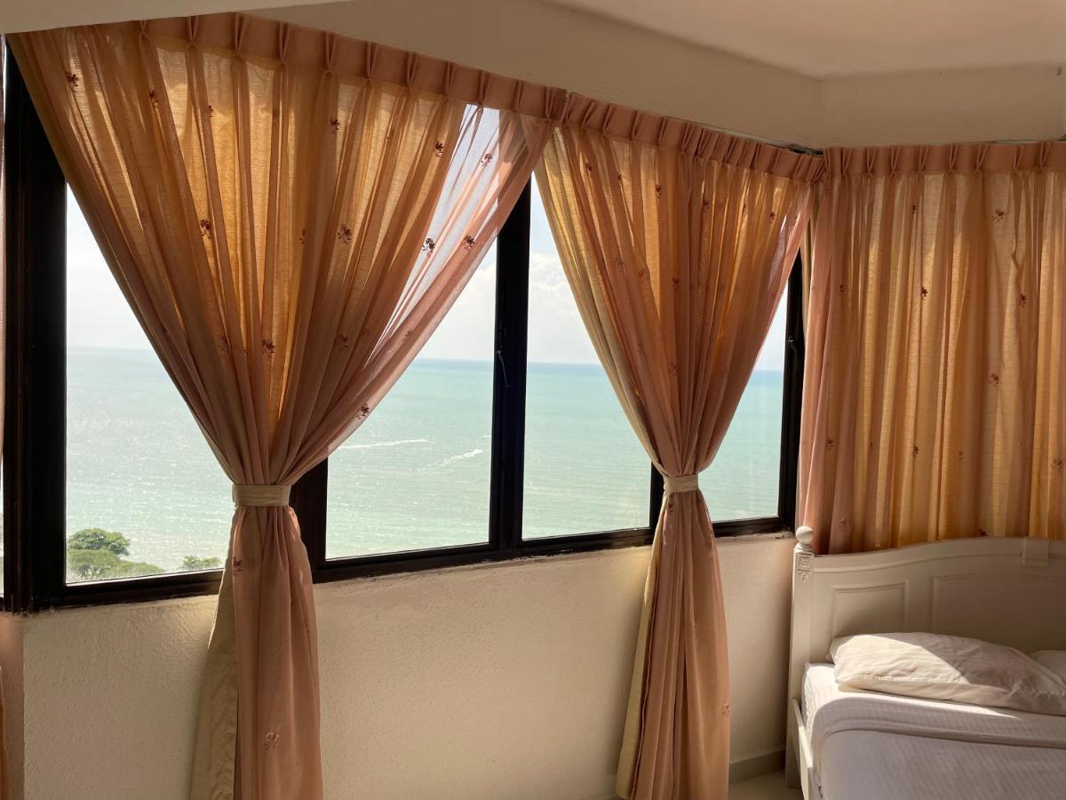 Appartement The Ferringhi Sea View At Sri Sayang à Batu Ferringhi Extérieur photo