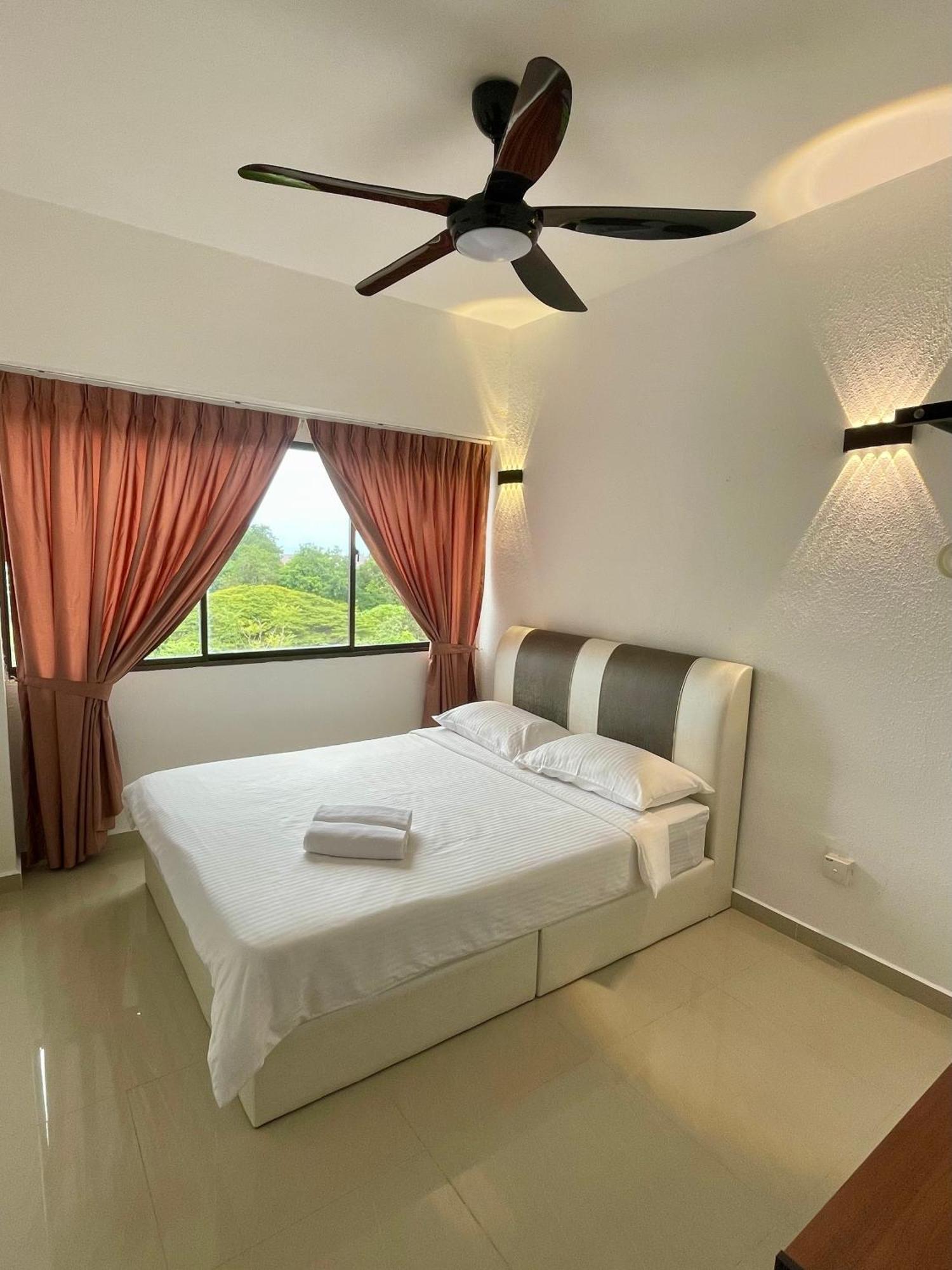 Appartement The Ferringhi Sea View At Sri Sayang à Batu Ferringhi Extérieur photo