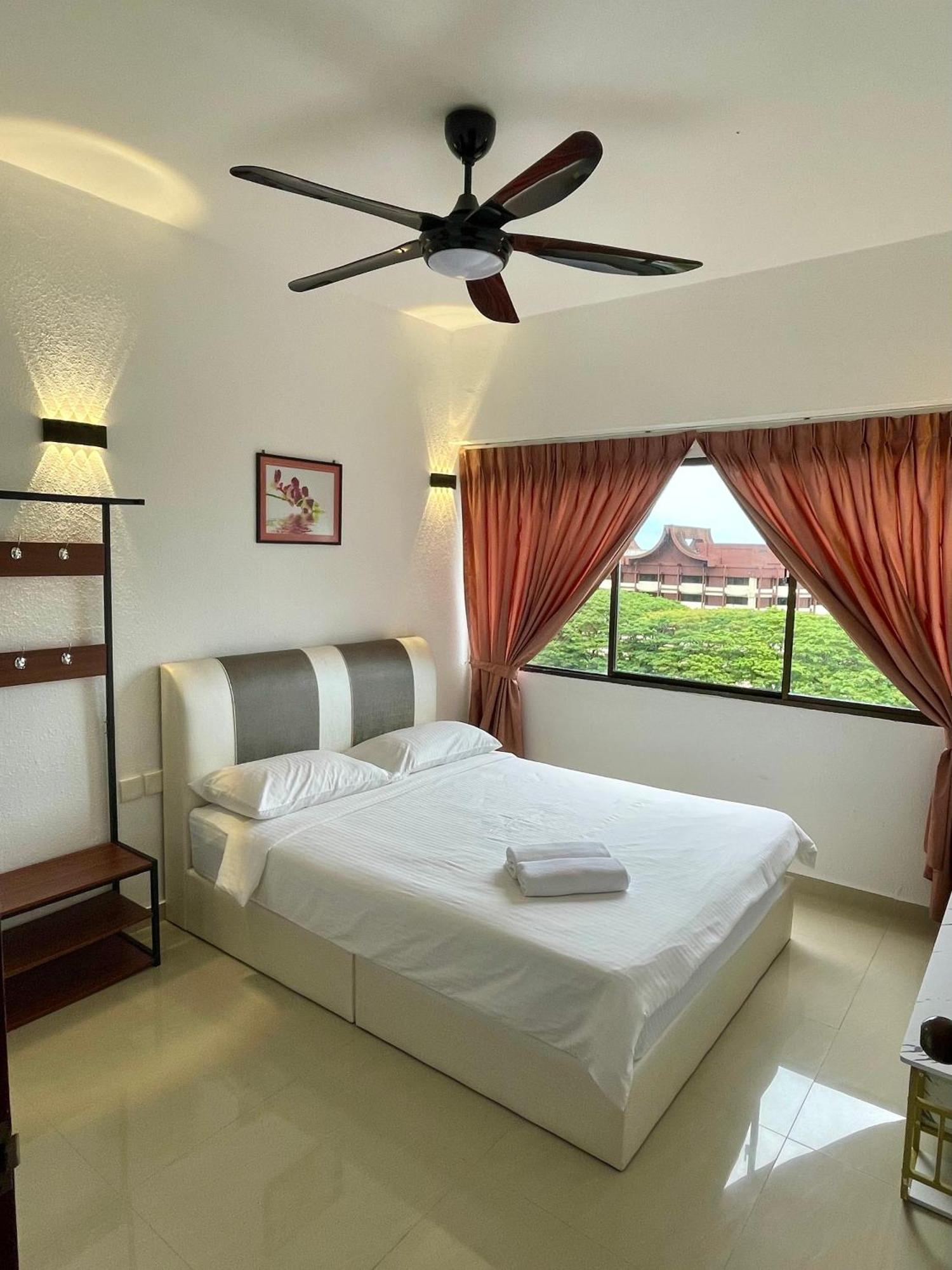 Appartement The Ferringhi Sea View At Sri Sayang à Batu Ferringhi Extérieur photo